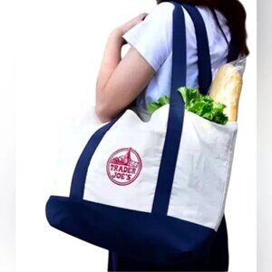 TRADER JOES TOTE - STRONG AND STURDY